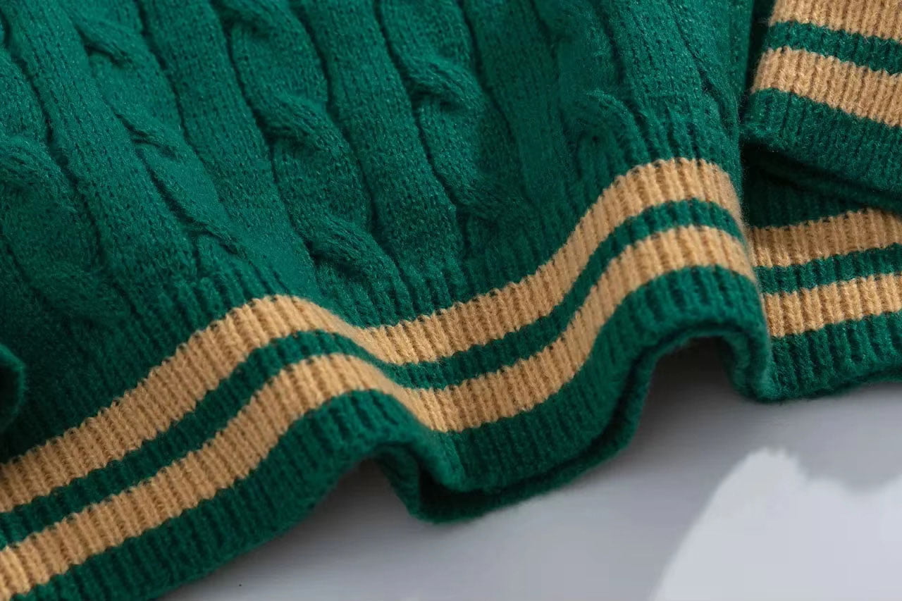 polo neck knitted sweater details