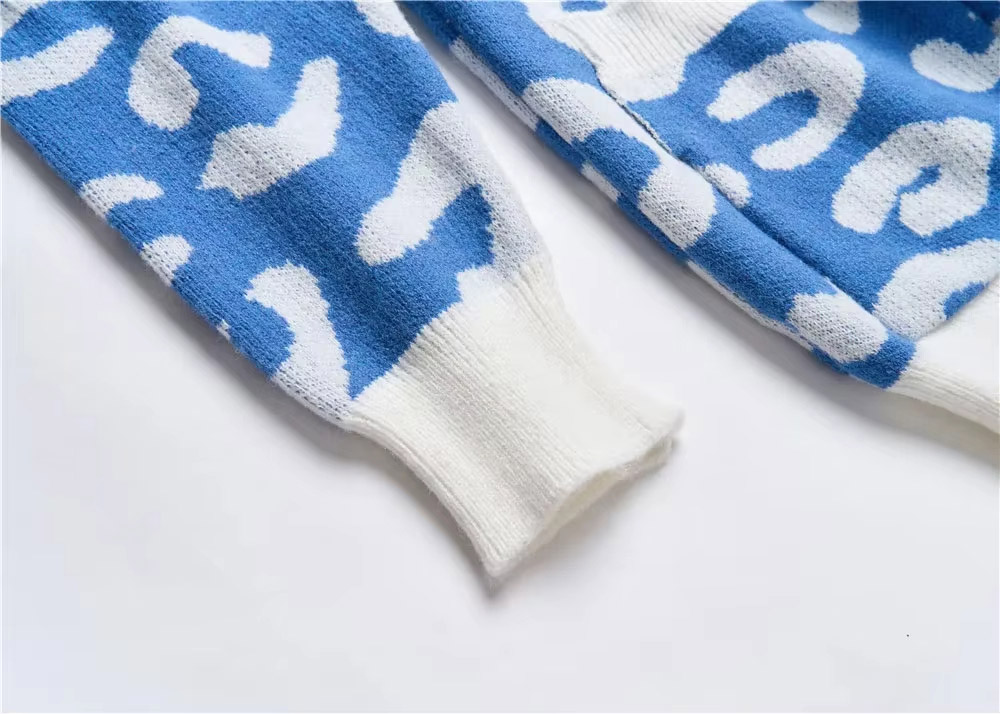 jacquard knit leopard cardigan details