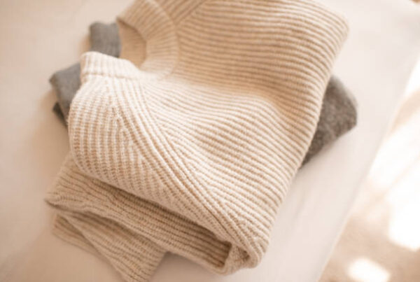 Cashmere vs Wool Knitwear Fiber Comparison Guide